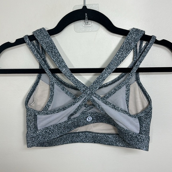 Lululemon Get Down Bra Rio‎ Mist White Black White 6 - Picture 4 of 6